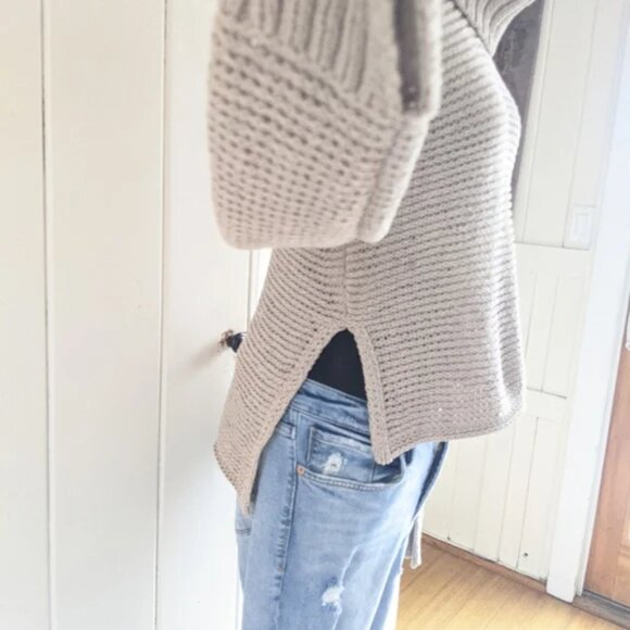 BCBGmaxazaria Dominick turtleneck sz M - Picture 5 of 11